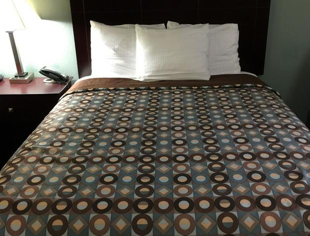 Pearsall Inn & Suites hotel detail image 4