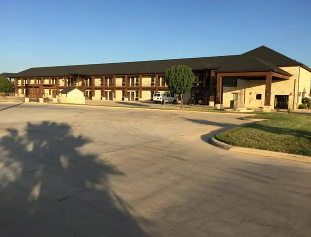 Pearsall Inn & Suites hotel detail image 1