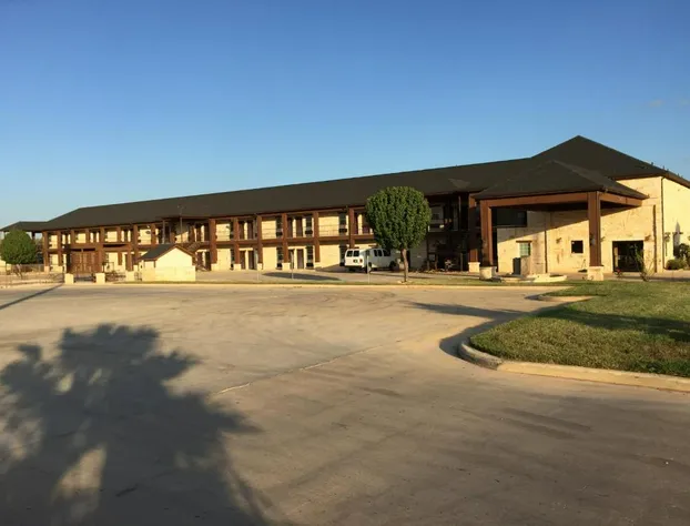 Pearsall Inn & Suites hotel detail image 3
