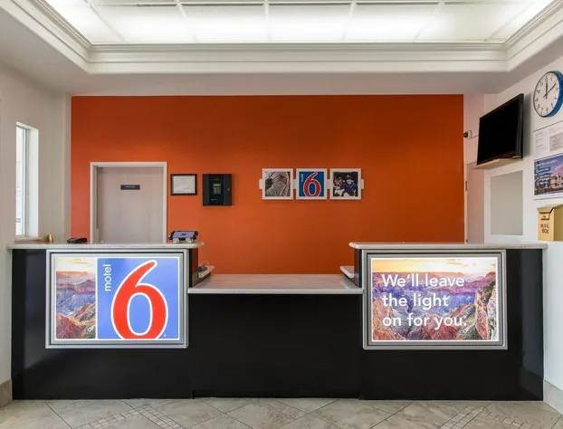 Motel 6 San Antonio, TX - Downtown - Alamo Dome hotel detail image 4