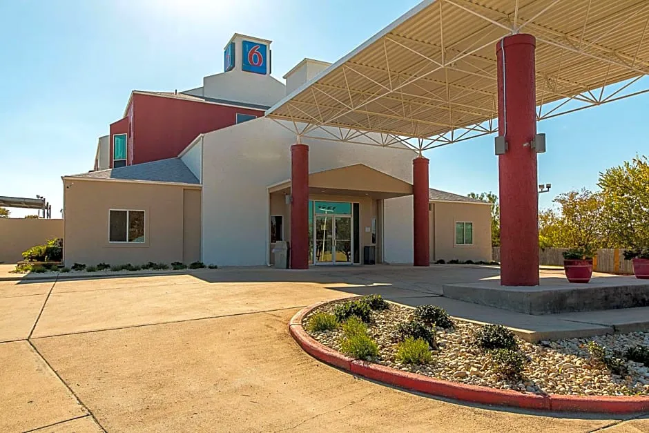 Motel 6 San Antonio, TX - Downtown - Alamo Dome hotel hero