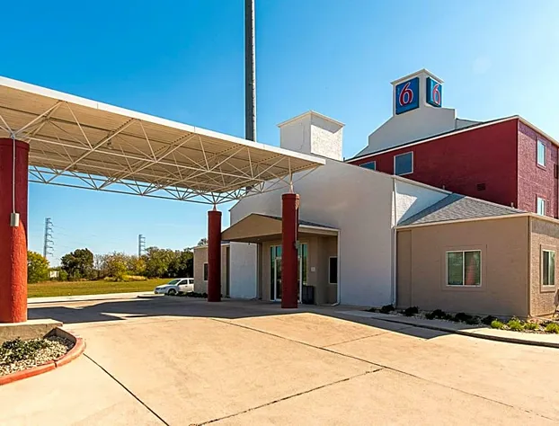 Motel 6 San Antonio, TX - Downtown - Alamo Dome hotel detail image 1