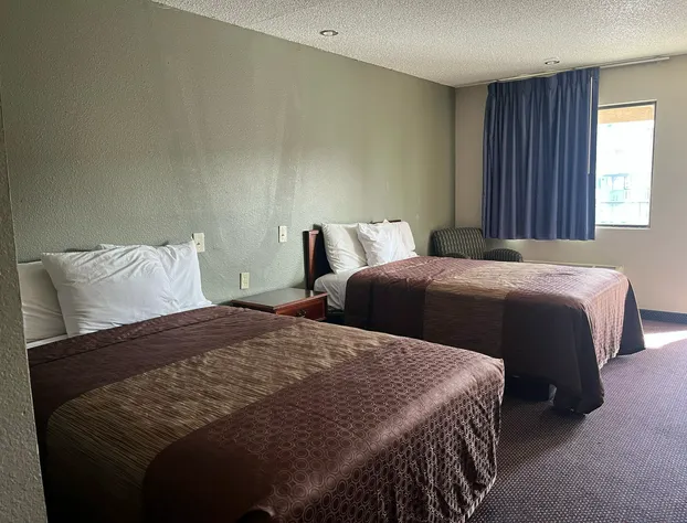 Hallmark Inn and Suites hotel detail image 2