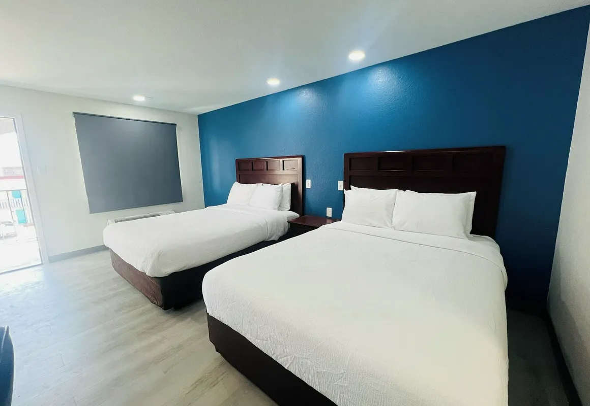 Hallmark Inn and Suites hotel hero