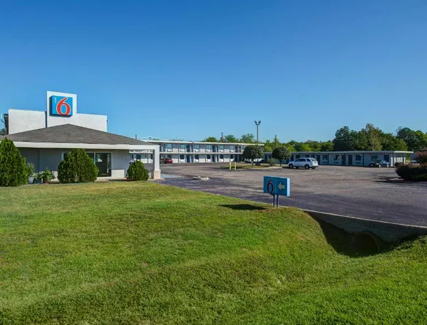Motel 6 Sulphur Springs, TX hotel detail image 1