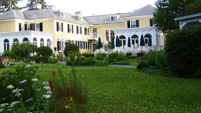 The Lilac Inn hotel hero