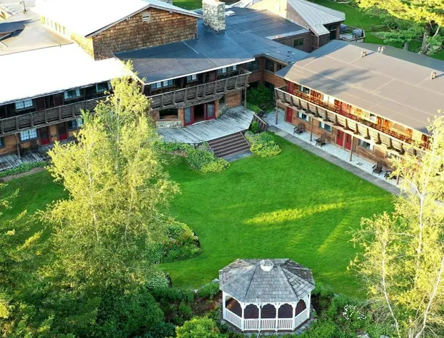 Summit Lodge hotel detail image 3