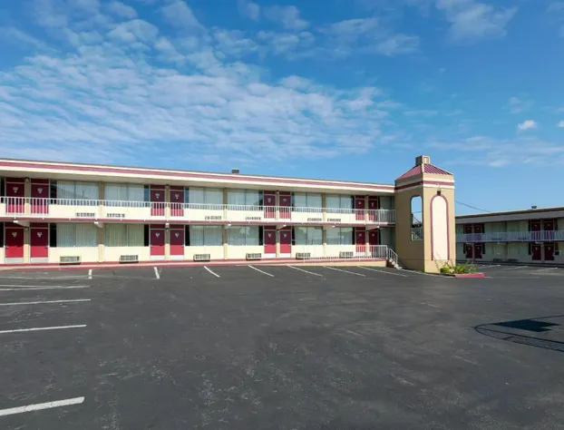 Travelodge by Wyndham Lynchburg hotel detail image 1