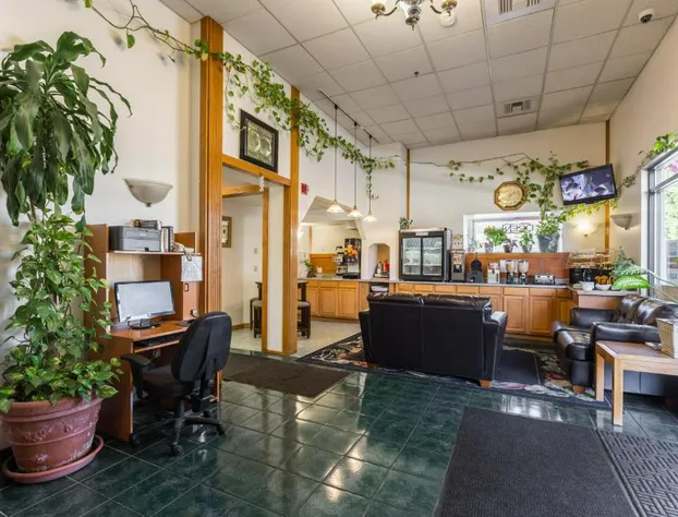 Bay City Inn hotel detail image 4