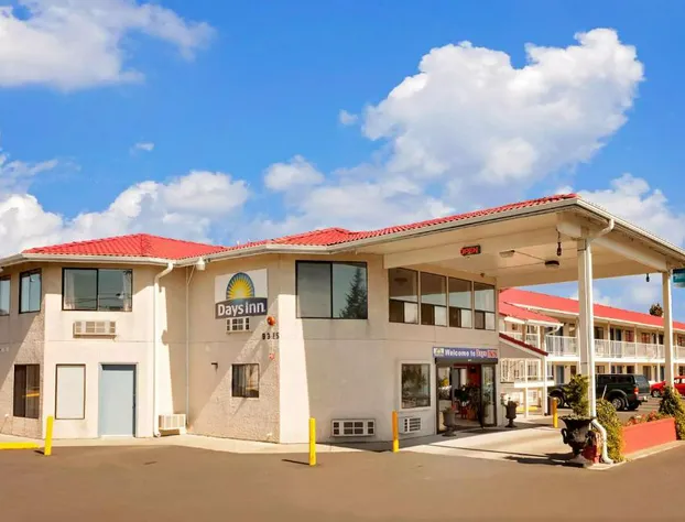 Days Inn by Wyndham Lakewood South Tacoma hotel detail image 1