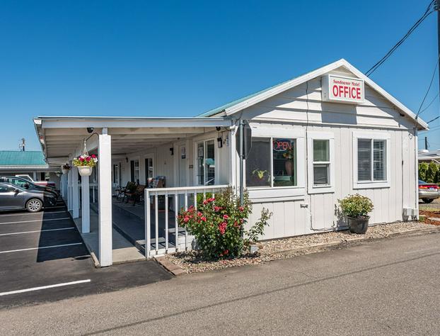 Sundowner Motel hotel detail image 4