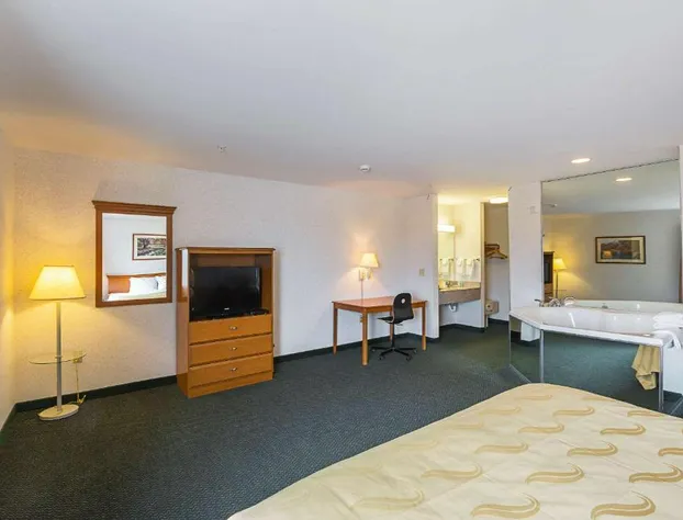 Quality Inn & Suites Belmont - Platteville hotel detail image 4