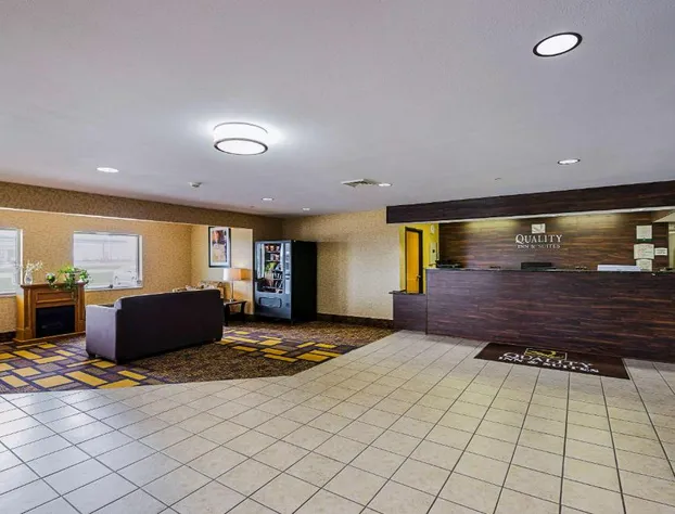 Quality Inn & Suites Belmont - Platteville hotel detail image 4