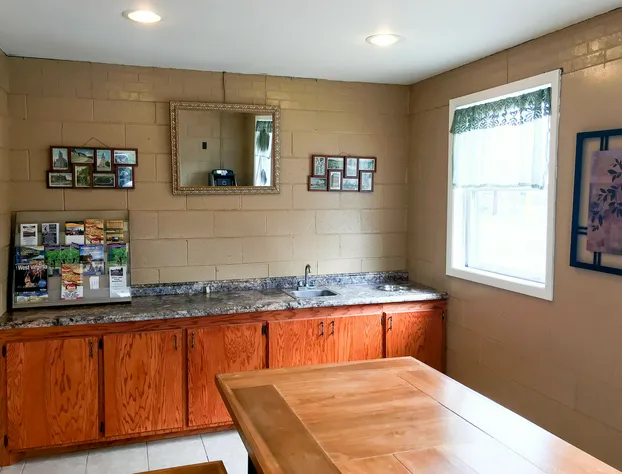 Summers Inn hotel detail image 3