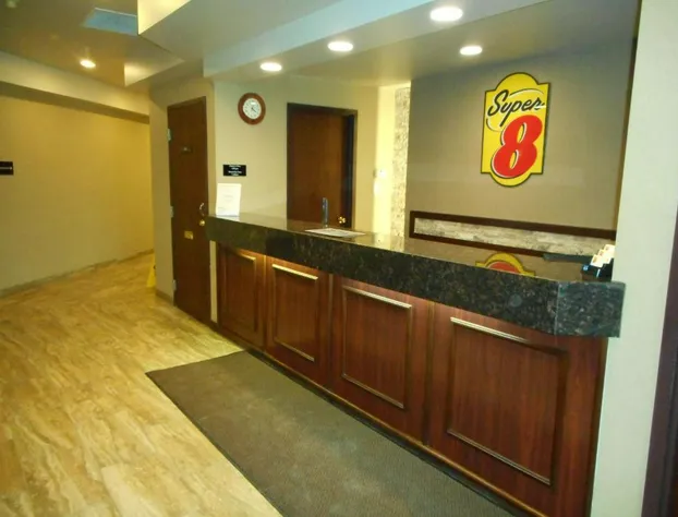 Super 8 by Wyndham Fox Creek hotel detail image 3