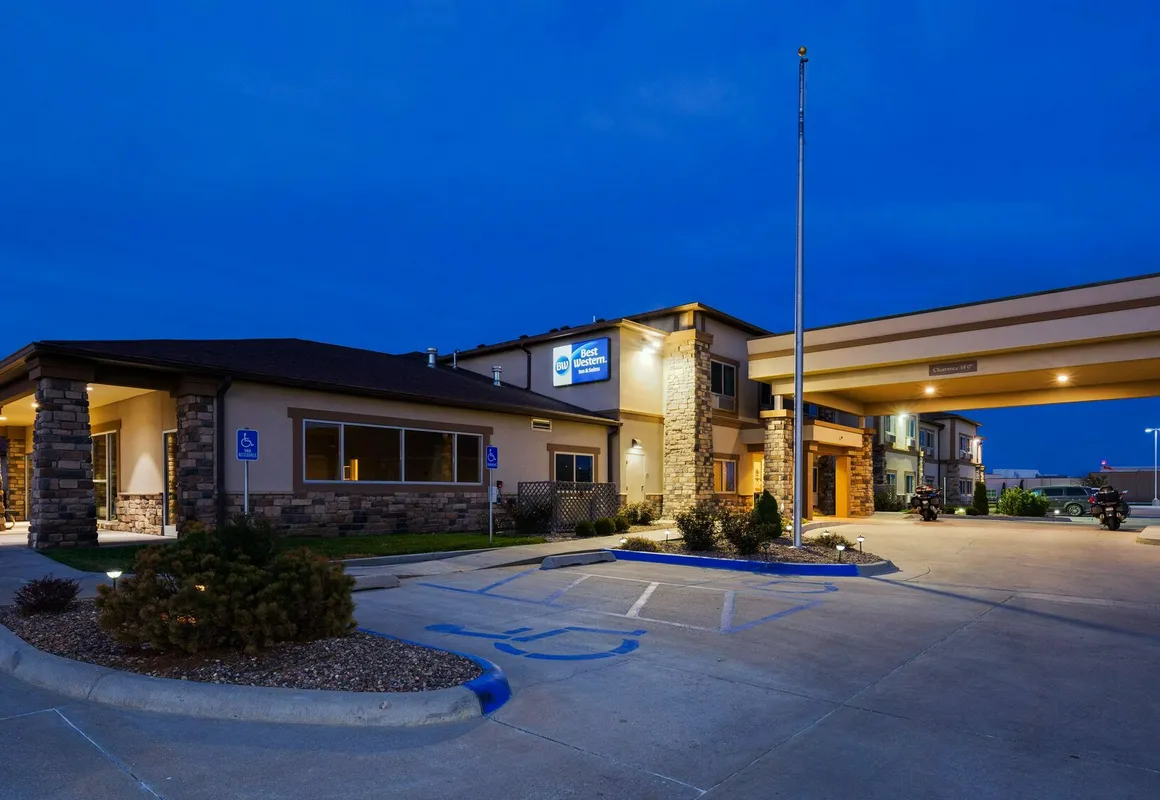 Best Western El-quartelejo Inn & Suites hotel hero