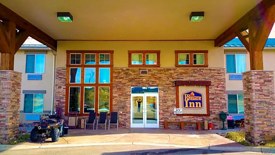 A Riverside Inn Travelodge by Wyndham hotel hero