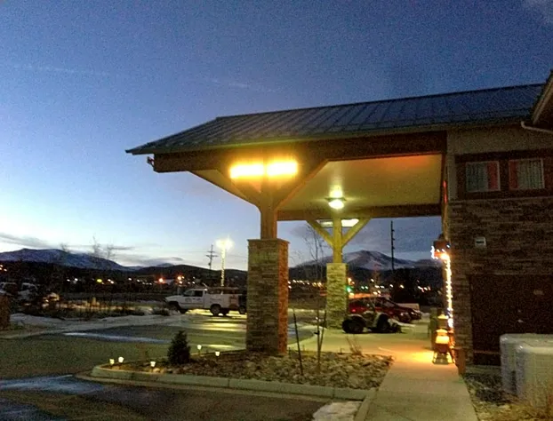 A Riverside Inn Travelodge by Wyndham hotel detail image 3