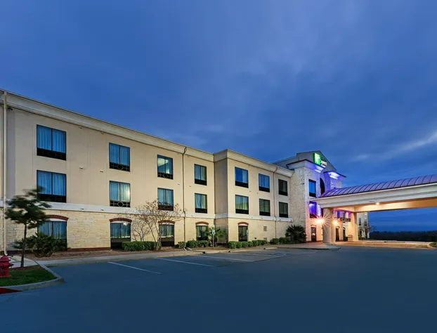 Holiday Inn Express & Suites Floresville by IHG hotel detail image 1
