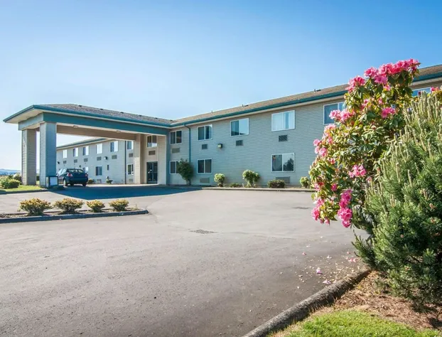 Bridgeway Inn & Suites Sublimity hotel detail image 1