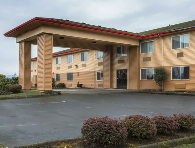 Bridgeway Inn & Suites Sublimity hotel detail image 2