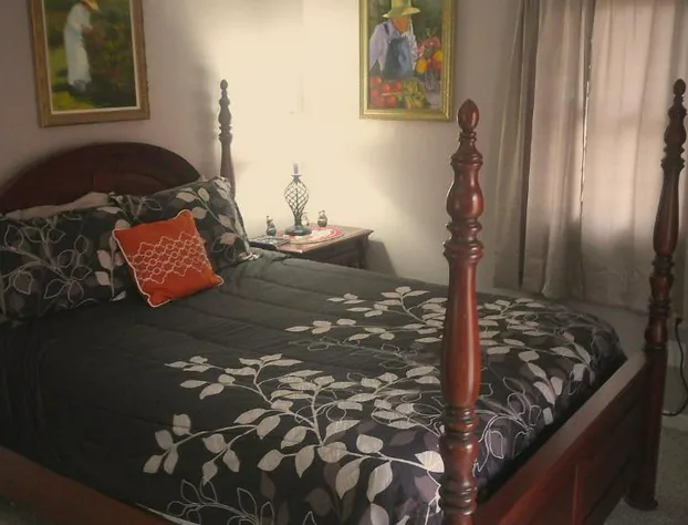 Lil Black Bear Inn hotel detail image 3