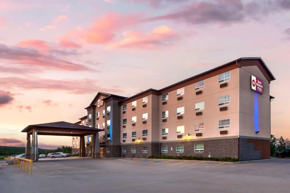 Best Western Plus Peace River Hotel & Suites hotel hero