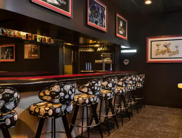 Carrollton Inn hotel detail image 4