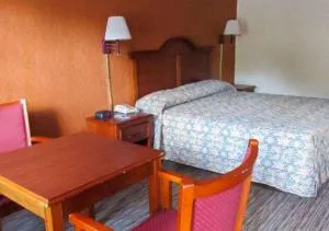 Rodeway Inn Forsyth near GA Public Safety Training Center hotel detail image 1