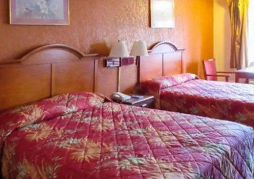 Rodeway Inn Forsyth near GA Public Safety Training Center hotel detail image 2