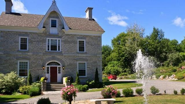 Clyde Hall Bed and Breakfast hotel detail image 3