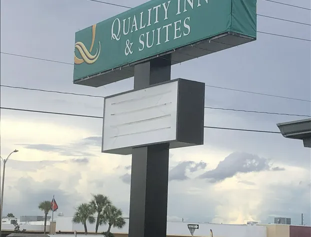 Quality Inn & Suites Downtown hotel detail image 1