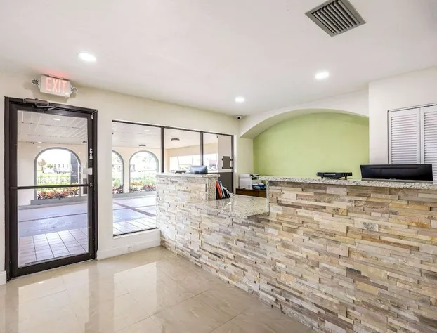 Quality Inn & Suites Downtown hotel detail image 4