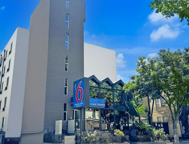 Motel 6 Hollywood hotel detail image 2