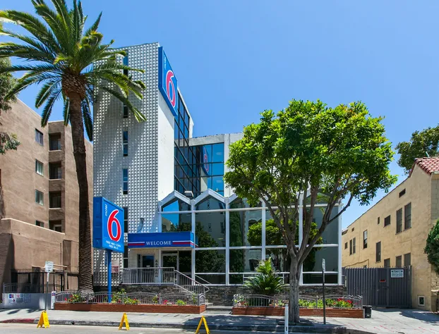 Motel 6 Hollywood hotel detail image 3