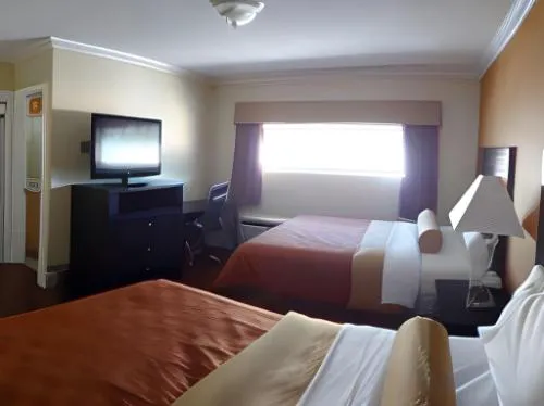 Metropolitan Inn & Suites hotel detail image 2