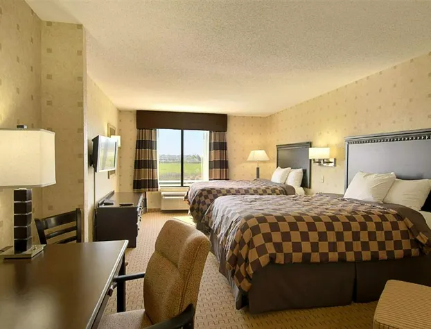 Wingate by Wyndham Warner Robins hotel detail image 3