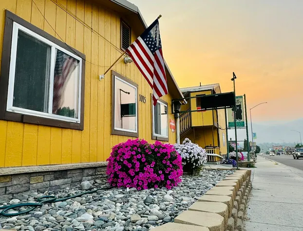 Bear Country Inn hotel detail image 1