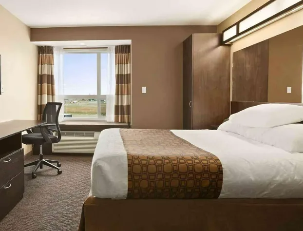 Microtel Inn & Suites by Wyndham Blackfalds Red Deer North hotel detail image 4