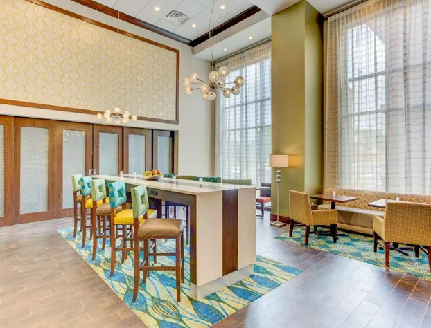 Hampton Inn & Suites Manchester hotel detail image 2