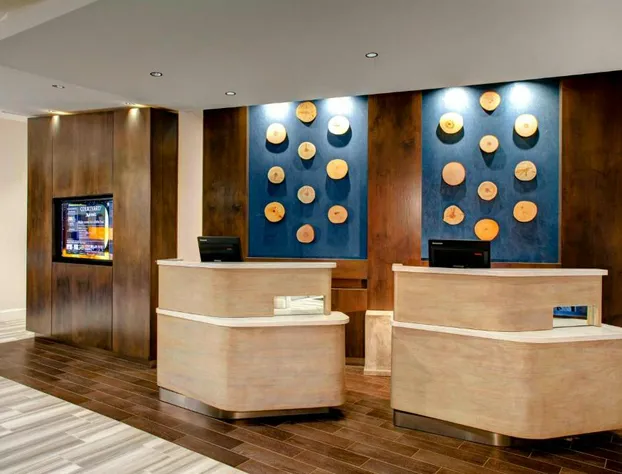 Courtyard Carrollton hotel detail image 4