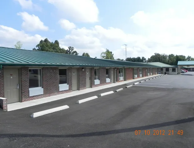 Relax Inn & Suites hotel detail image 1