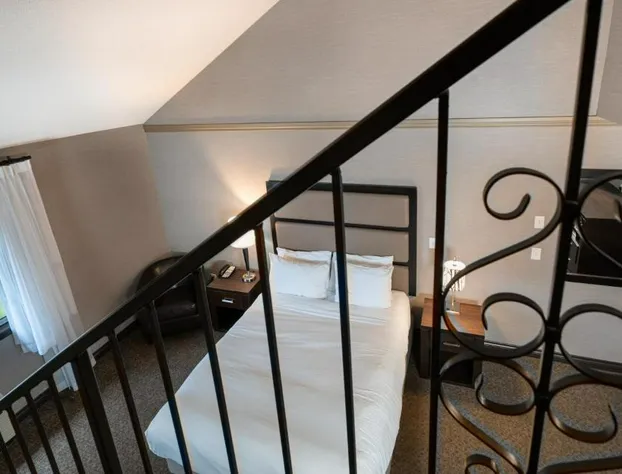 Prestige Vernon Hotel hotel detail image 1