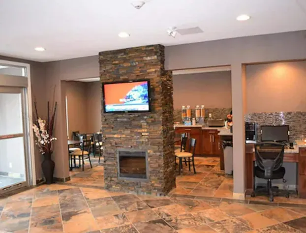 Carlyle Western Star Inn & Suites hotel detail image 1