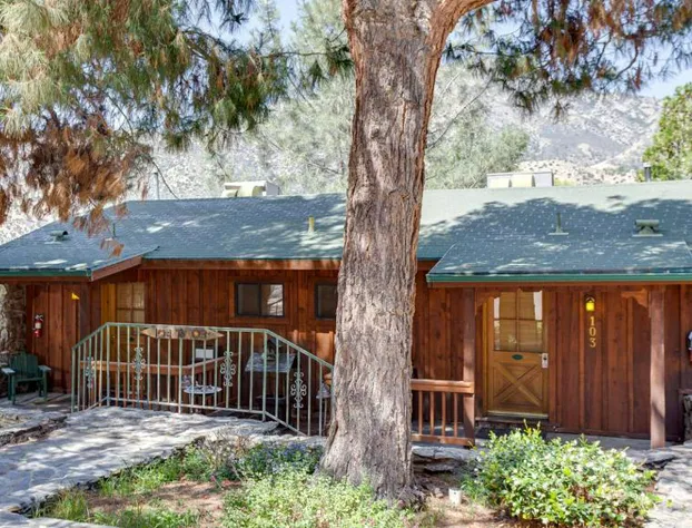 Whispering Pines Lodge hotel detail image 2