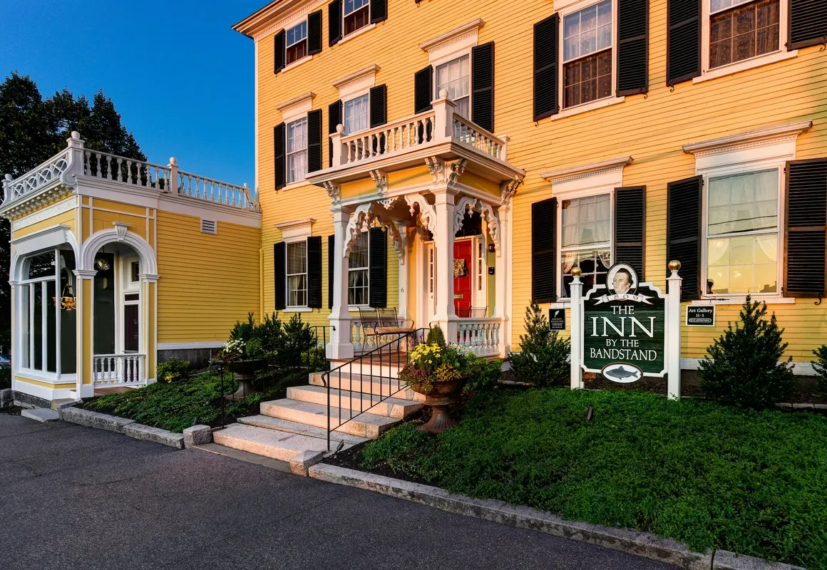 Inn By The Bandstand hotel hero