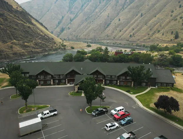 Salmon Rapids Lodge hotel detail image 1