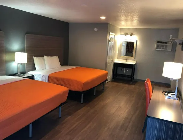 Super 8 by Wyndham Sonora hotel detail image 3