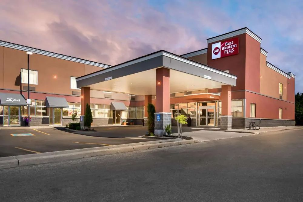 Best Western Plus Fergus Hotel hotel hero