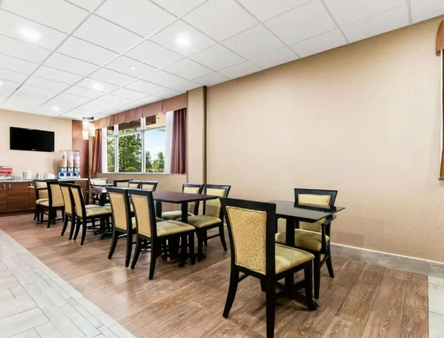 Best Western Plus Fergus Hotel hotel detail image 3